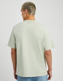 T-shirt broderie poitrine