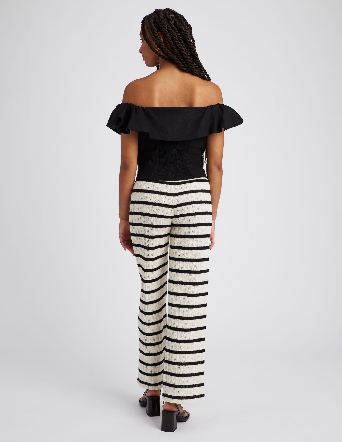 Top &eacute;paules d&eacute;nud&eacute;es en lin