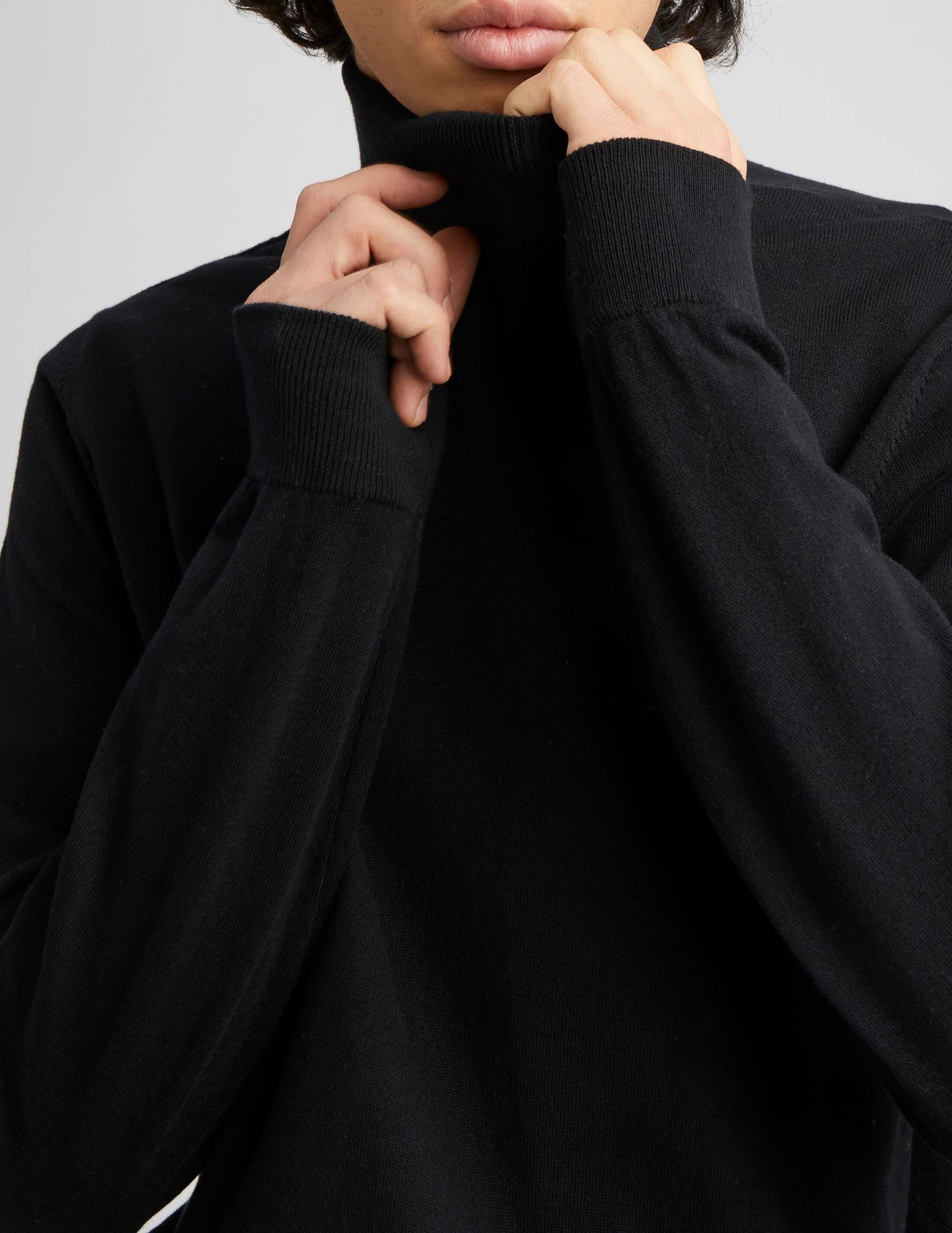 Pull col roulé