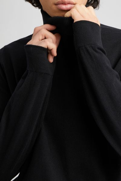 Pull col roulé