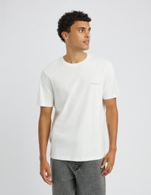 T-shirt brod&eacute; bonne prise