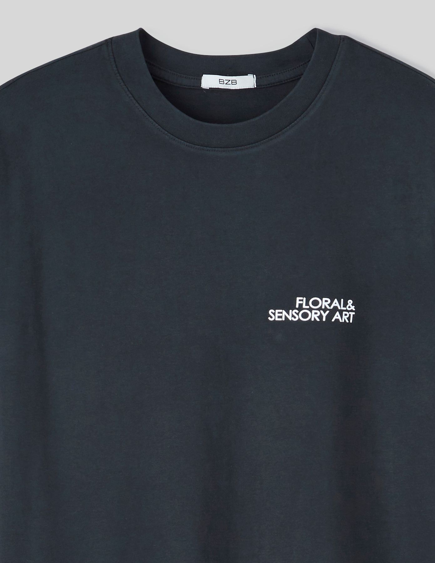 T-shirt d&eacute;val&eacute; imprim&eacute;