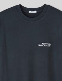 T-shirt d&eacute;val&eacute; imprim&eacute;