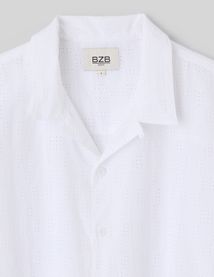 Chemise manches courtes ajour&eacute;e