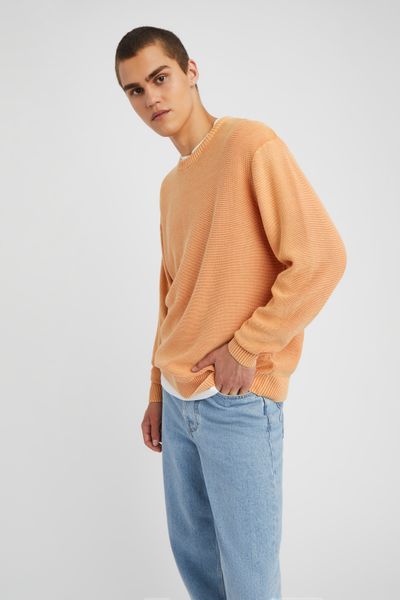 Pull col rond teint en pièce