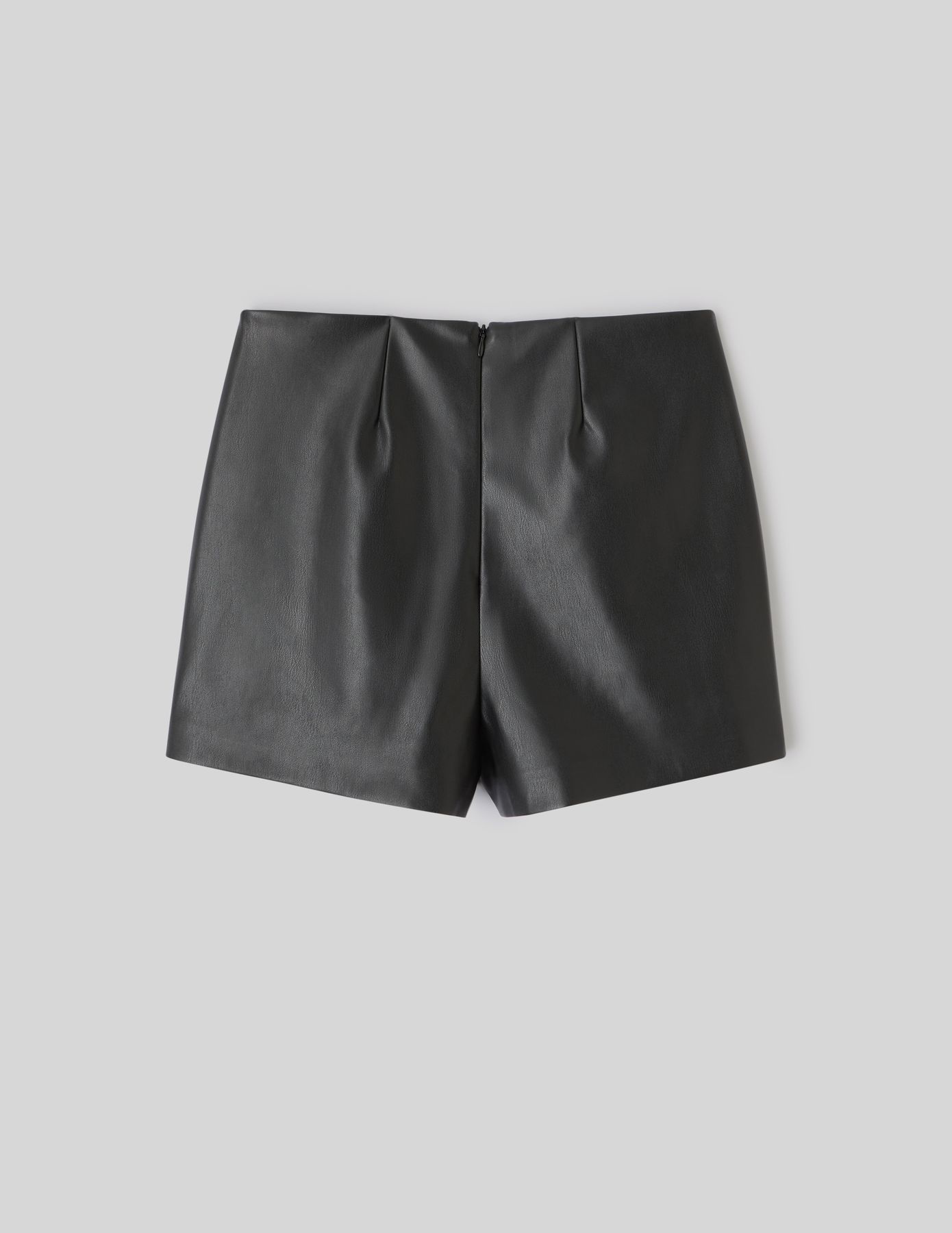 Jupe short en tissu enduit