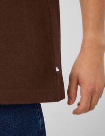 T-shirt imprim&eacute; et brod&eacute;