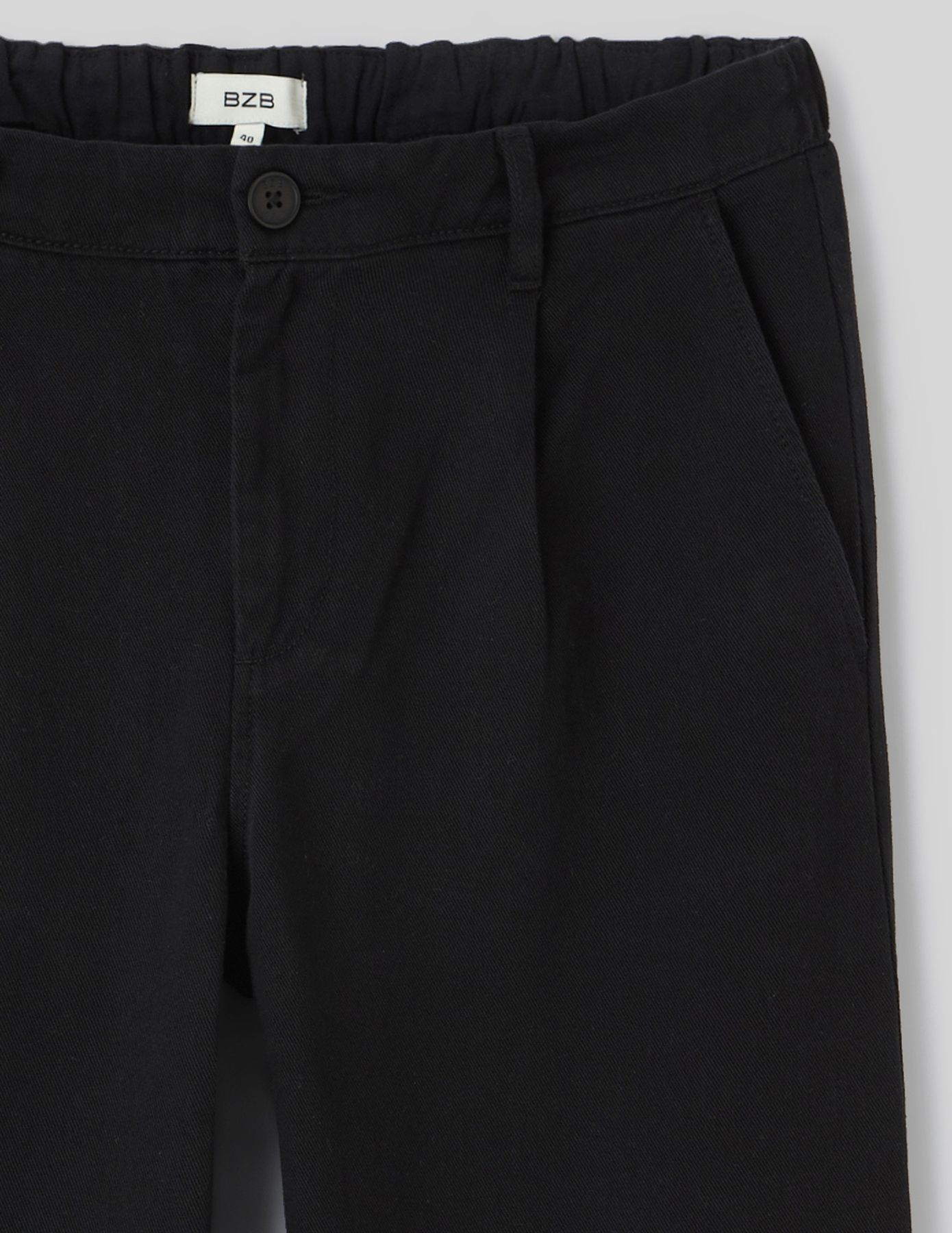 Pantalon droit &agrave; pinces