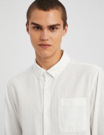 Chemise textur&eacute;e unie droite