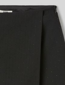 Jupe short portefeuille &agrave; strass