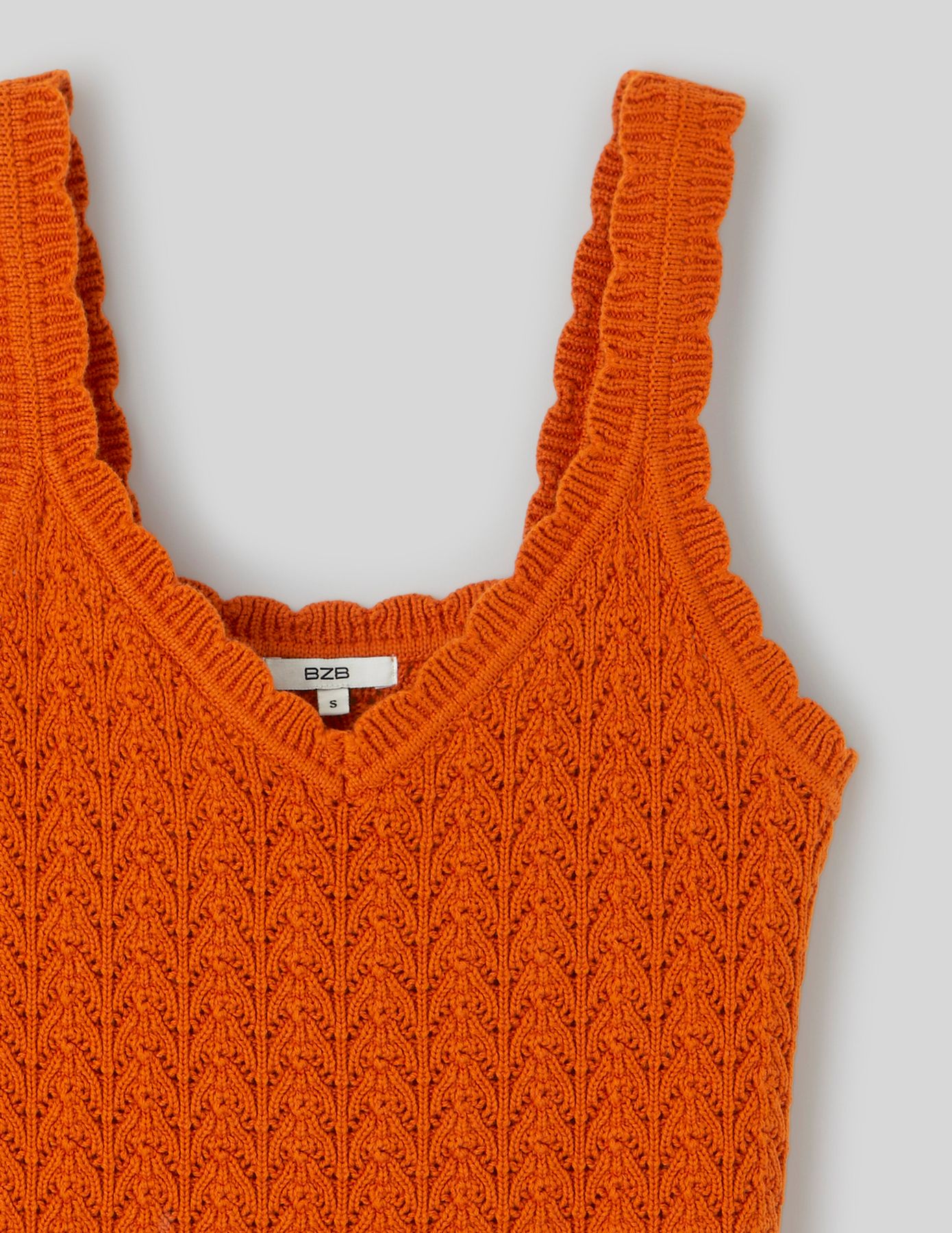 Débardeur ajouré en crochet