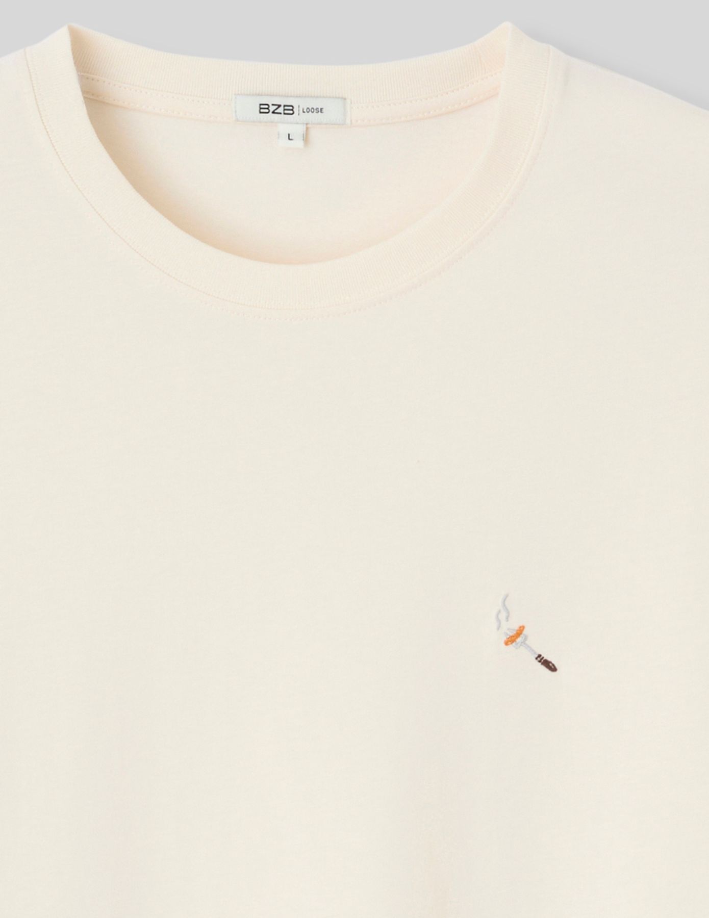 T-shirt broderie poitrine