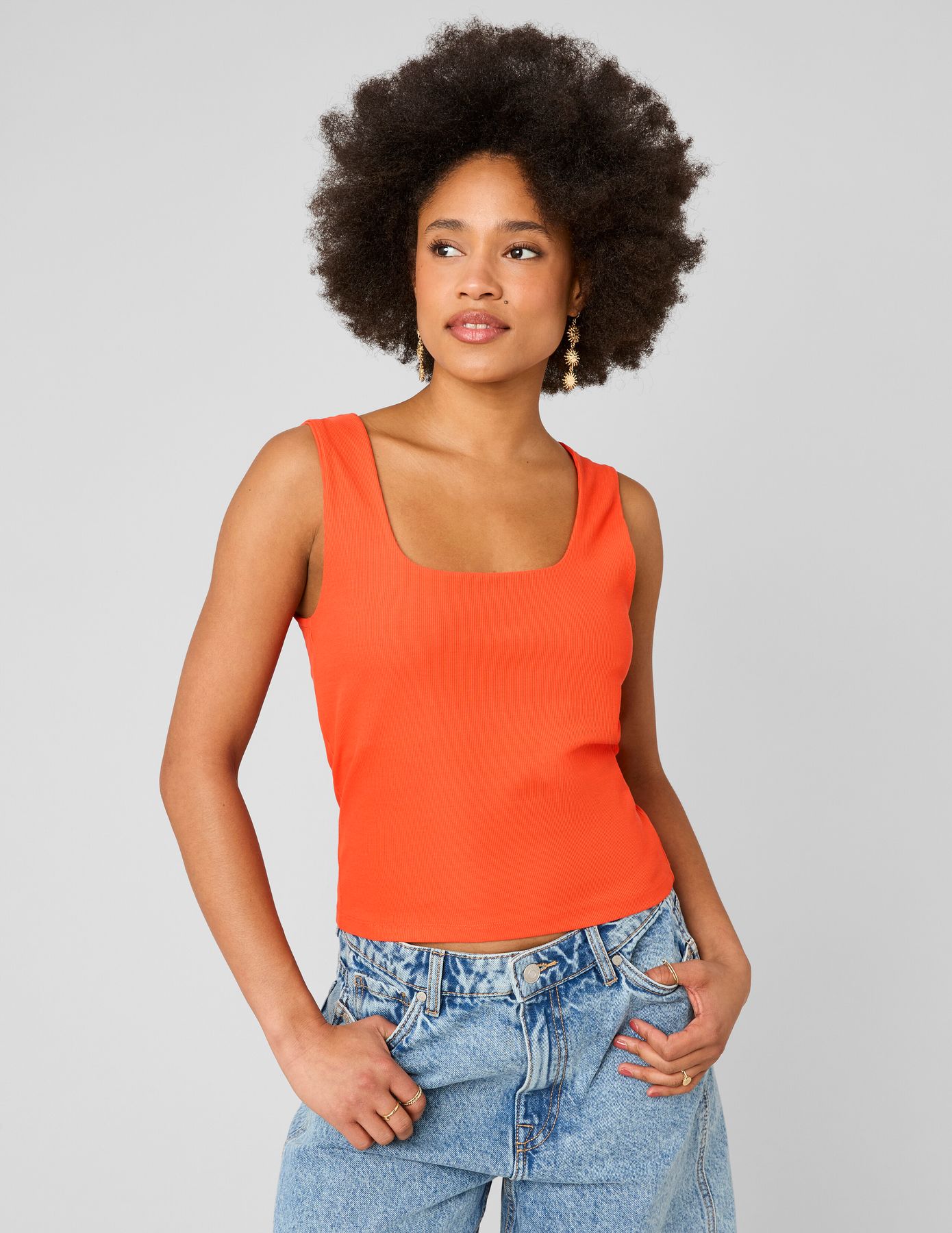 D&eacute;bardeur avec d&eacute;tail de n&oelig;ud au dos