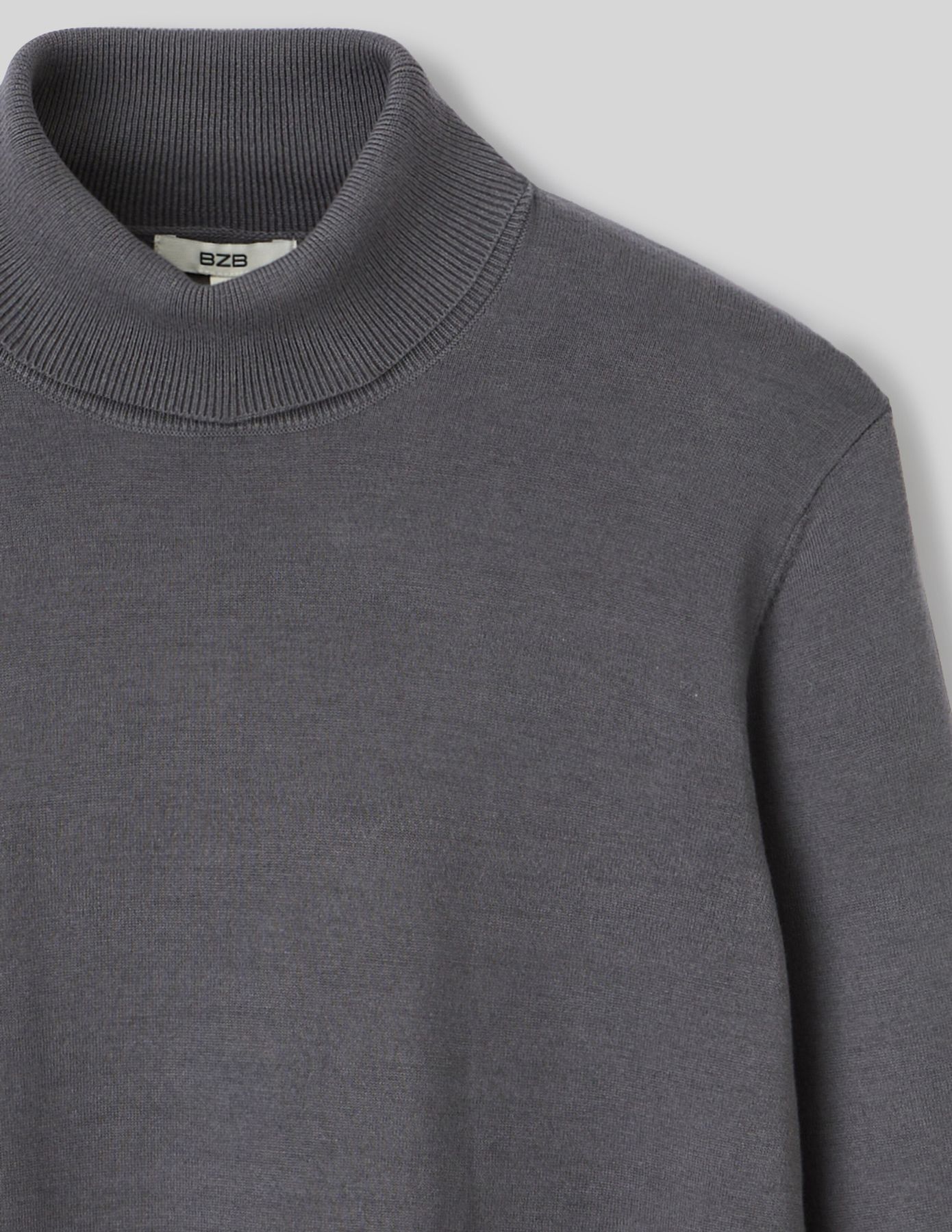 Pull col roulé