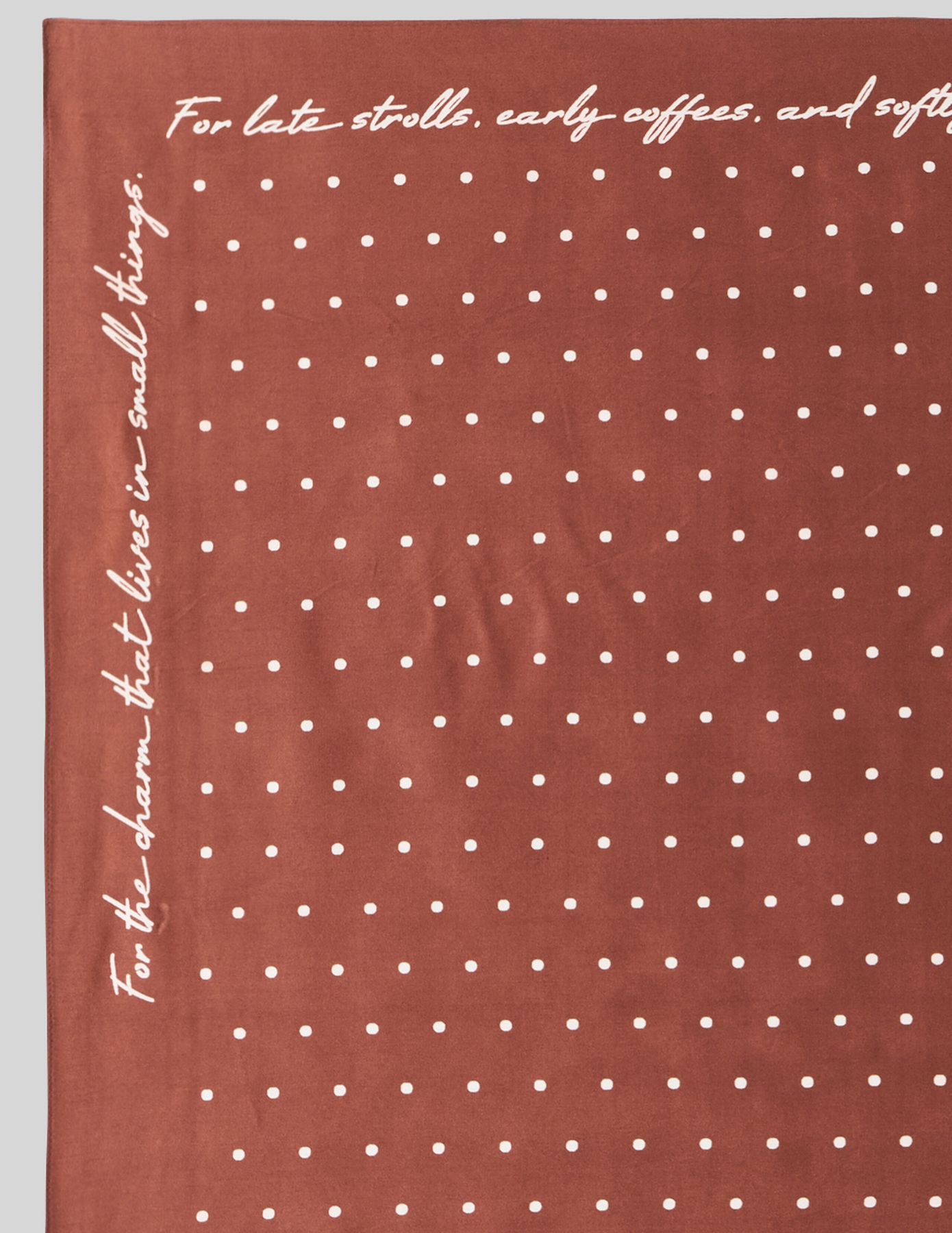 Grand foulard satin pois