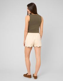 Short brod&eacute;