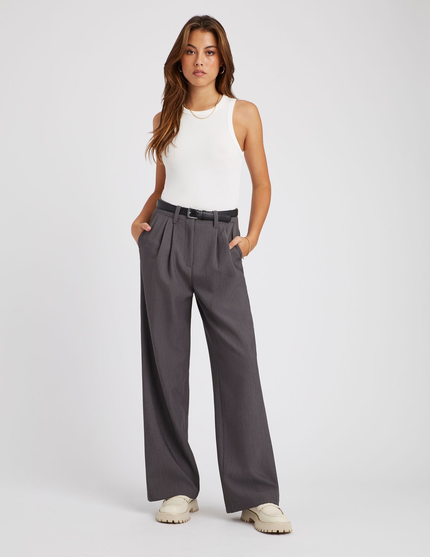 Pantalon tailleur &agrave; pinces