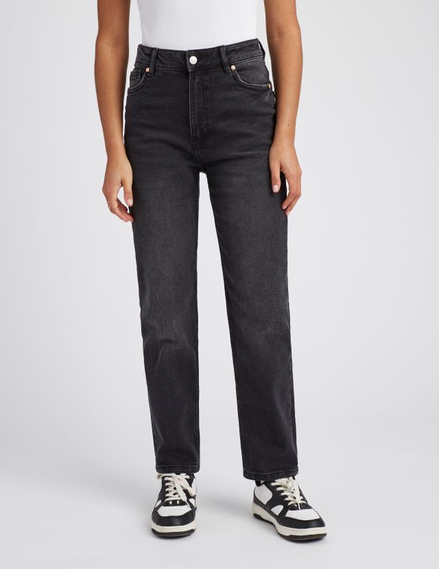 Jean mom fit