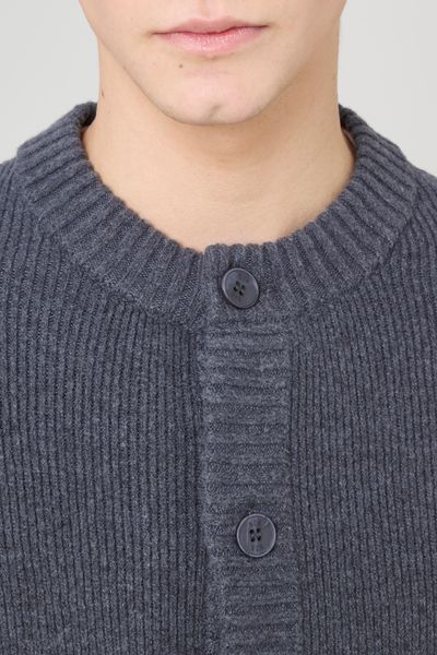 Gilet boutonn&eacute;