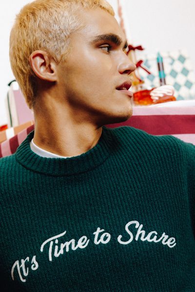 Pull broderie fantaisie