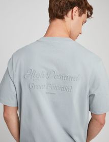 T-shirt embossé devant dos