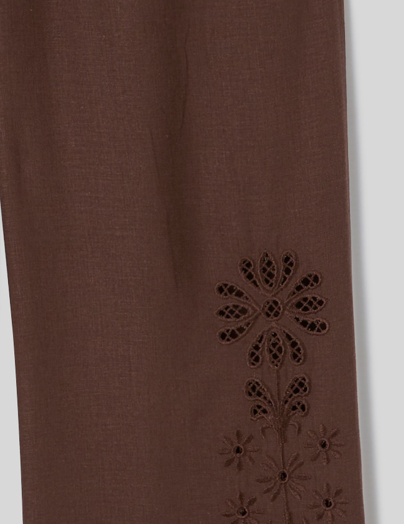 Pantalon brod&eacute;