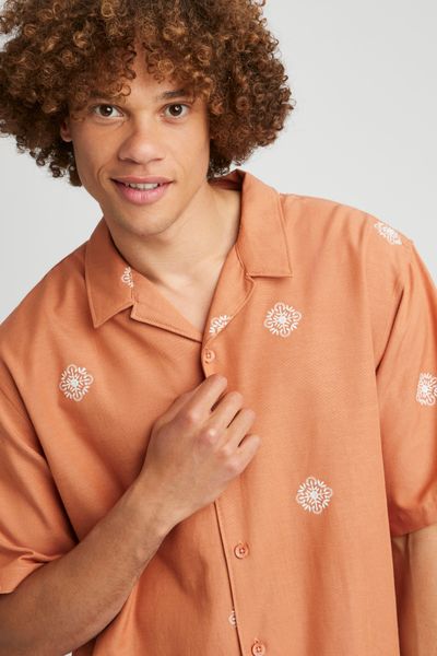 Chemise manches courtes brodée