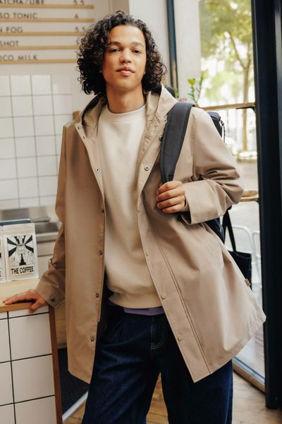 Parka l&eacute;g&egrave;re &agrave; capuche