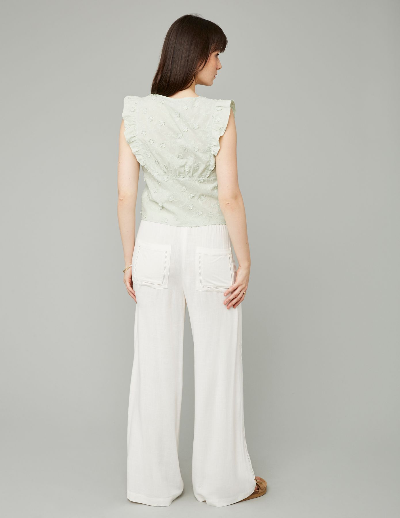 Top &agrave; nouer broderie 3D