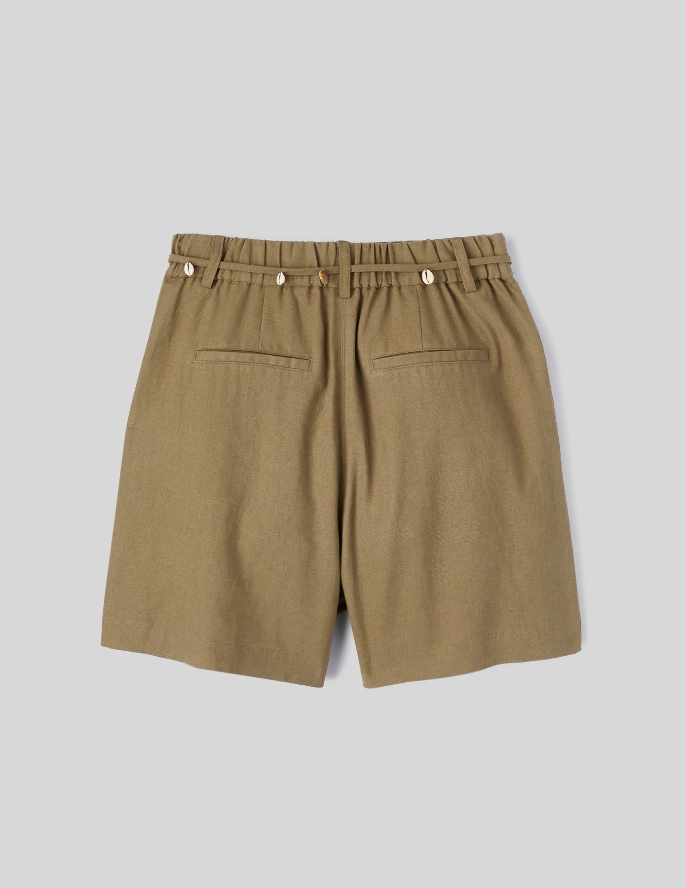 Short en lin avec ceinture