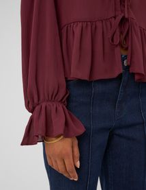 Blouse &agrave; volants