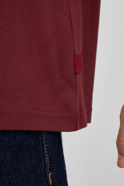 T-shirt broderie poitrine