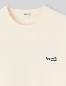 T-shirt imprim&eacute; et brod&eacute;