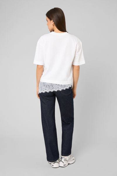 T-shirt avec empi&egrave;cement en dentelle