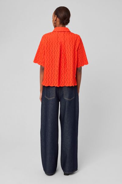 Chemisette en broderie anglaise