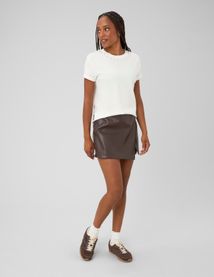T-shirt &agrave; studs