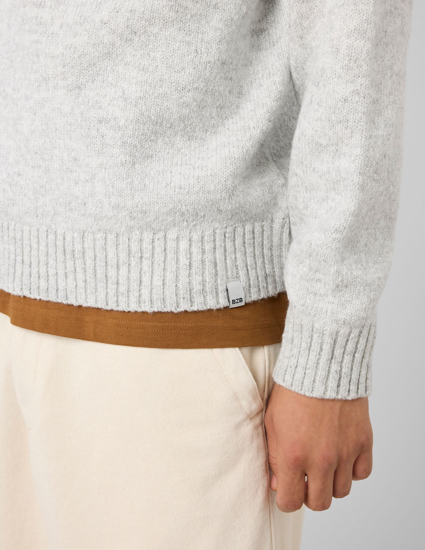 Pull moulin&eacute;
