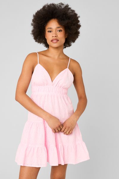 Robe courte en broderie anglaise