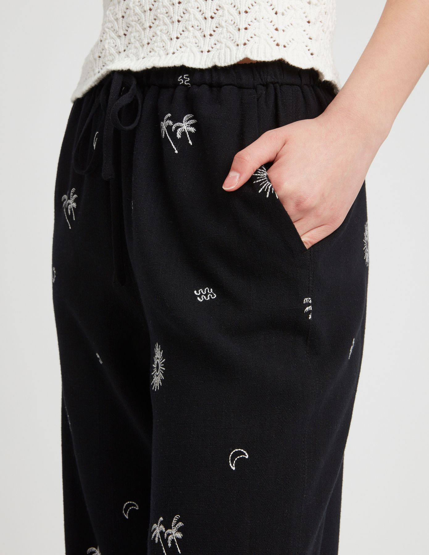 Pantalon brodé