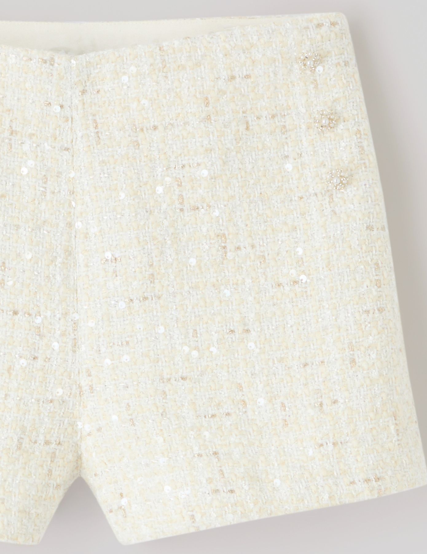 Short en tweed à sequins