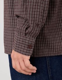 Chemise à carreaux