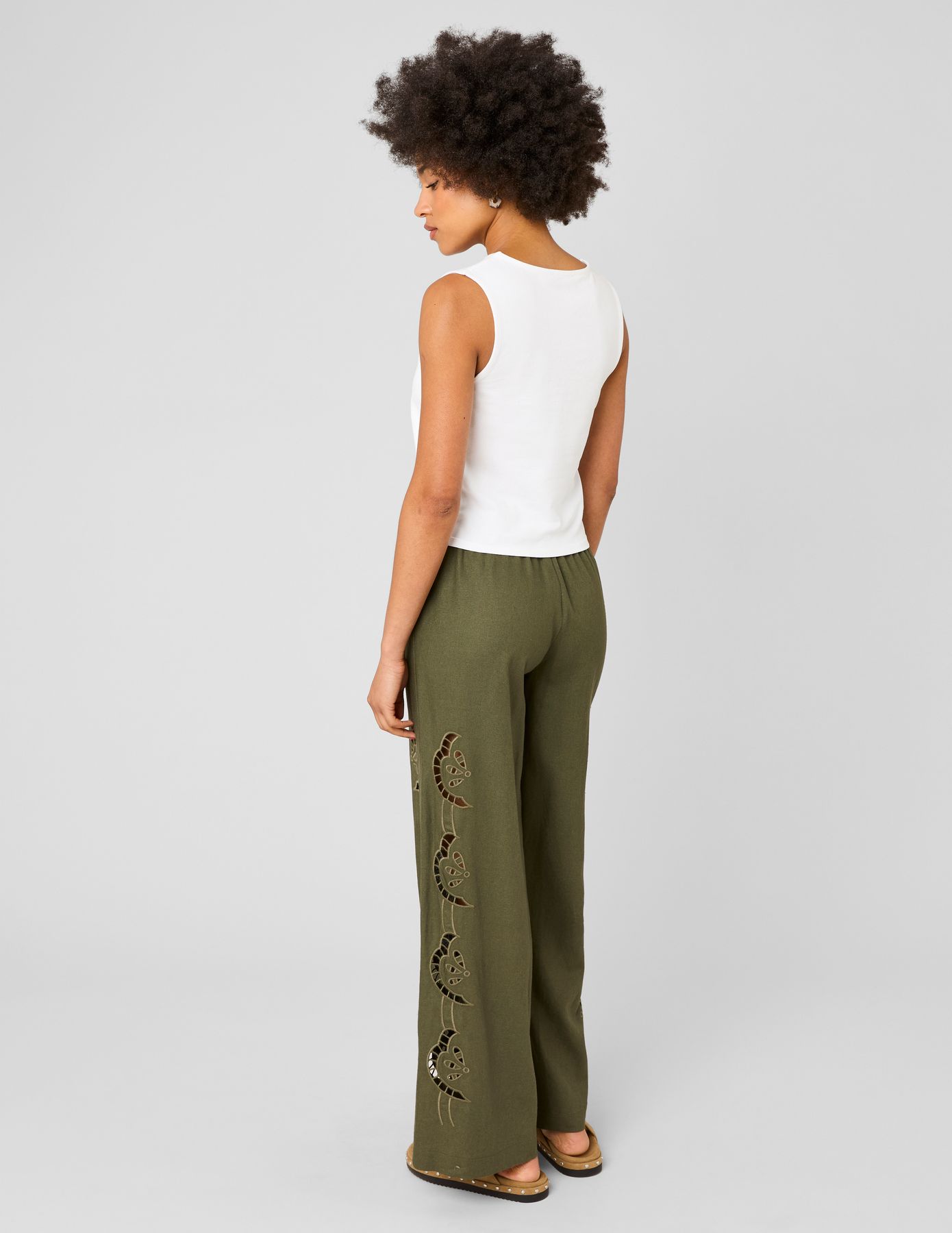 Pantalon broderie
