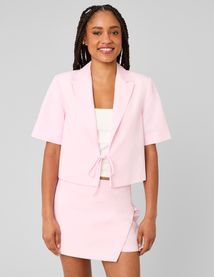 Blazer nou&eacute; court