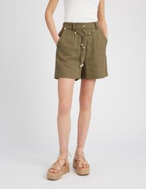 Short en lin avec ceinture