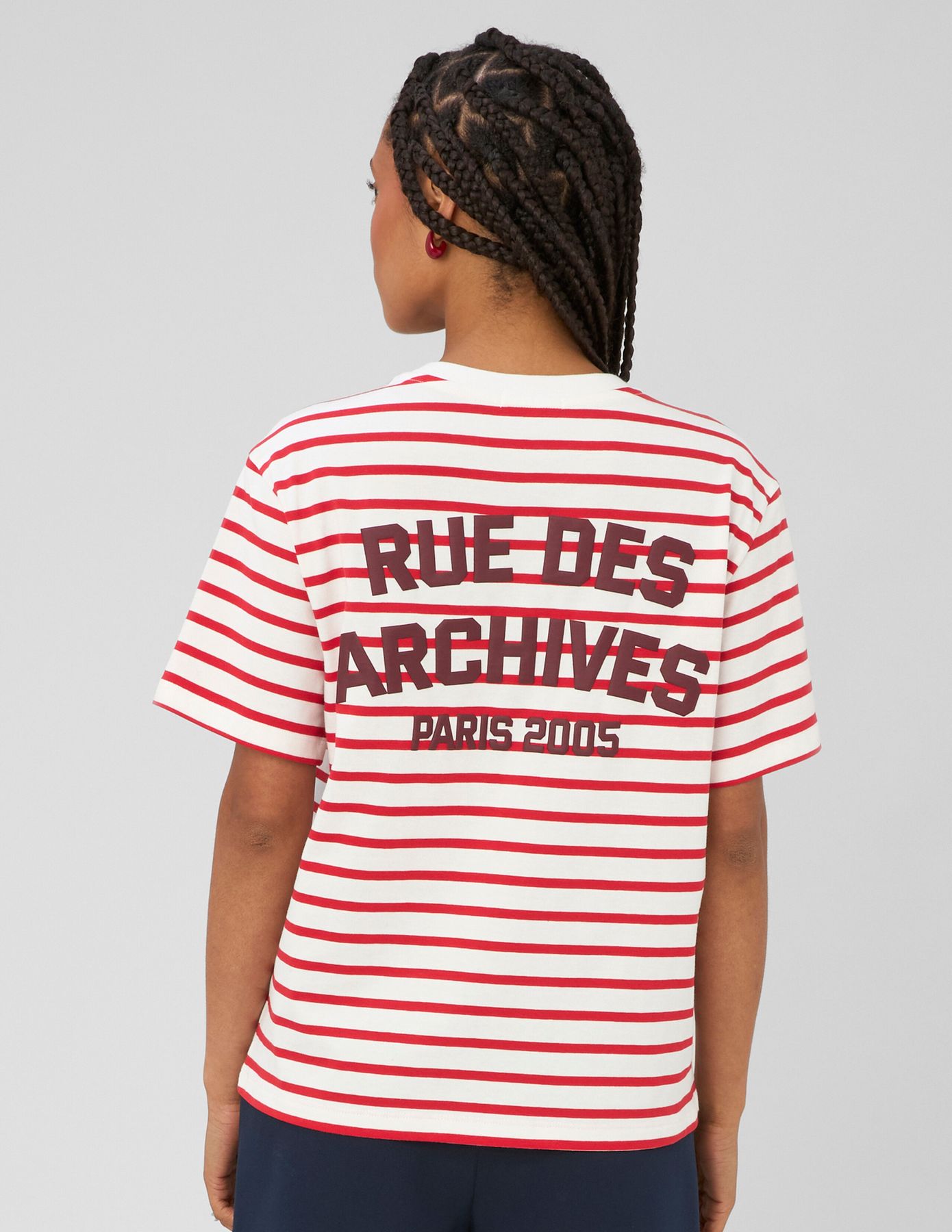 T-shirt ray&eacute; manches courtes