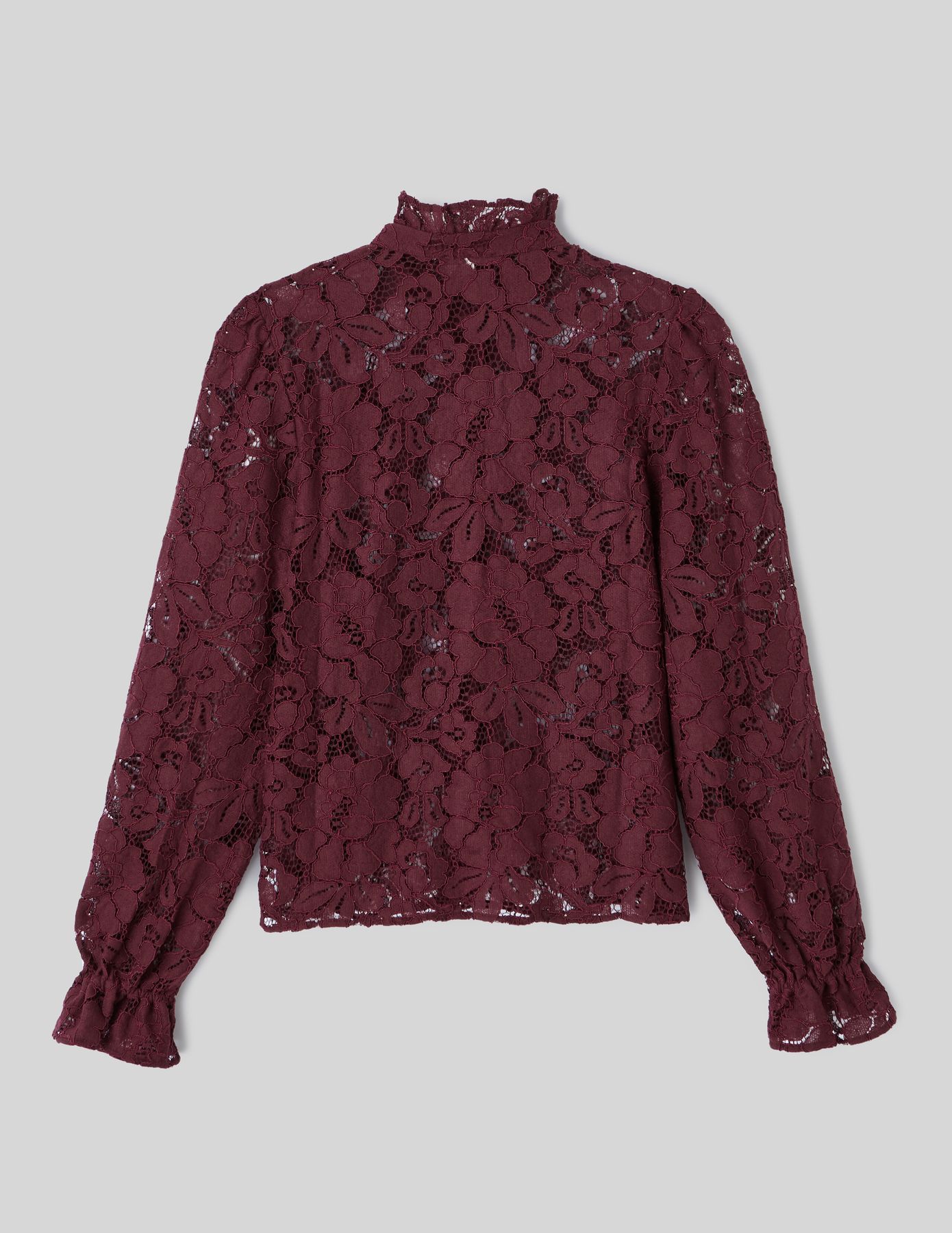 Chemise en dentelle