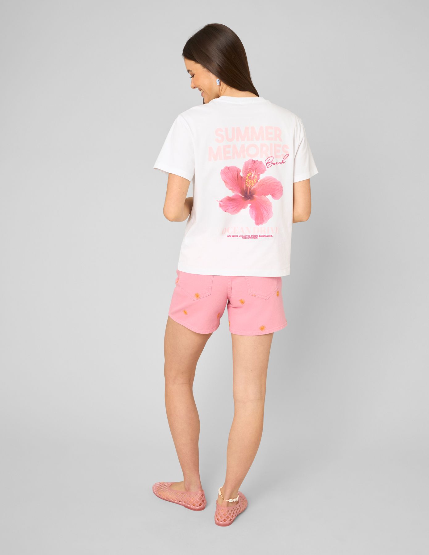 Short denim brod&eacute;