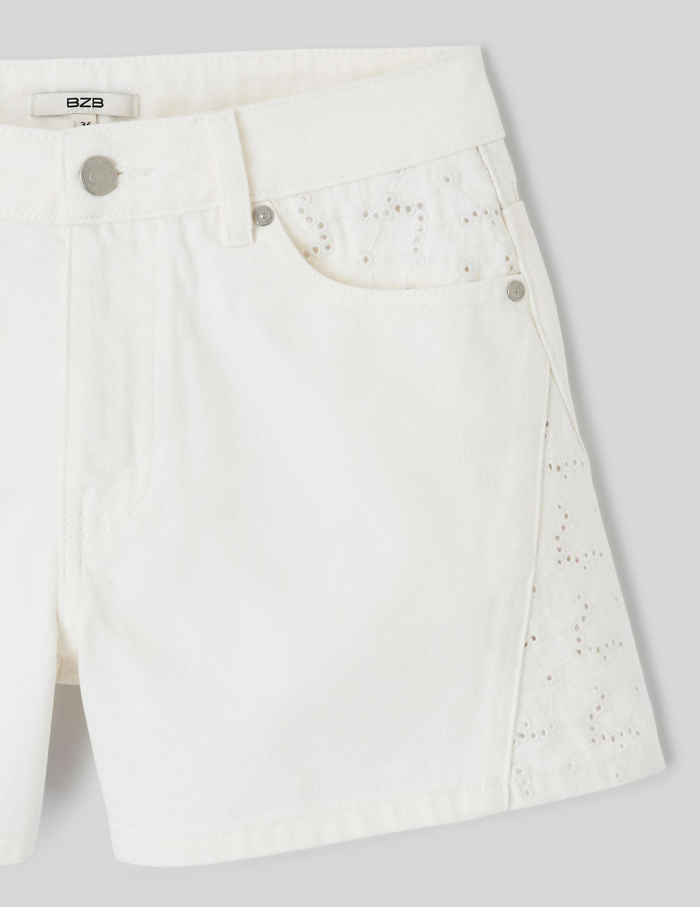 Short denim broderie anglaise