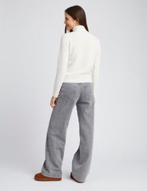 Pull col roul&eacute;