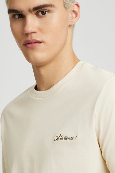 T-shirt broderie poitrine